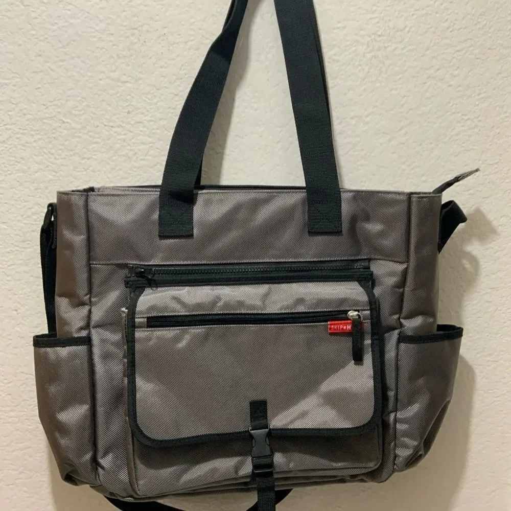 New Skip Hop Messenger Diaper Bag Signature Gray black